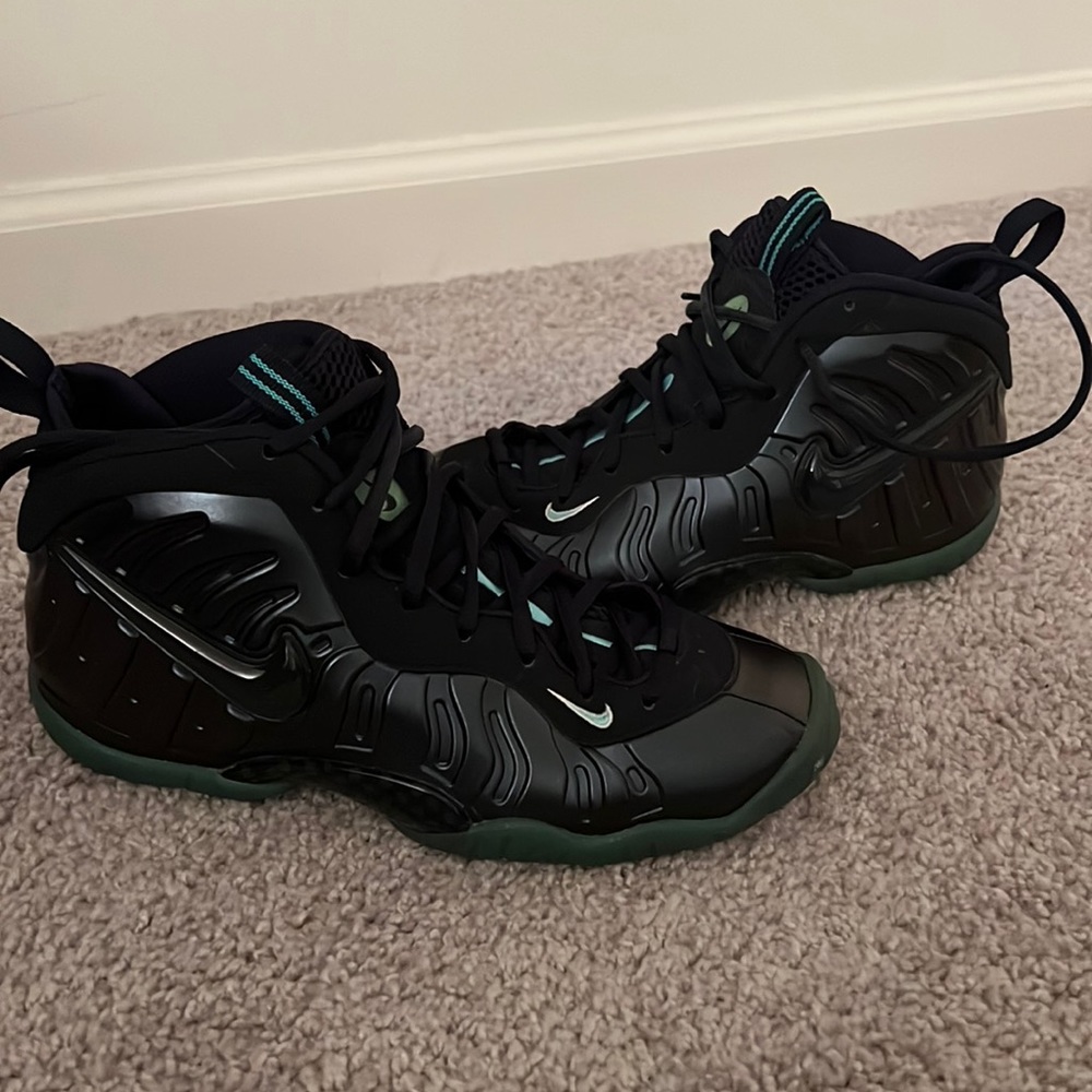 Youth Nike Posite Pro. 6.5. Worn a few time. In good condition